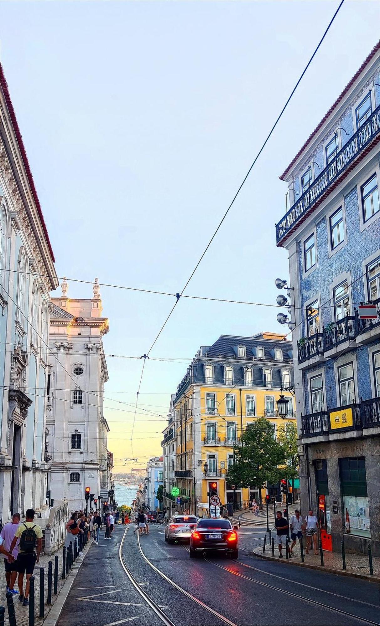 In Lisbon's Bairro Alto In Shared Privatunterkunft *