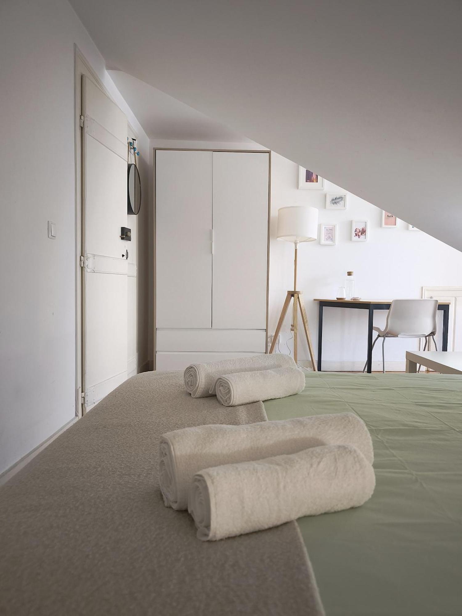 In Lisbon's Bairro Alto In Shared * Lissabon