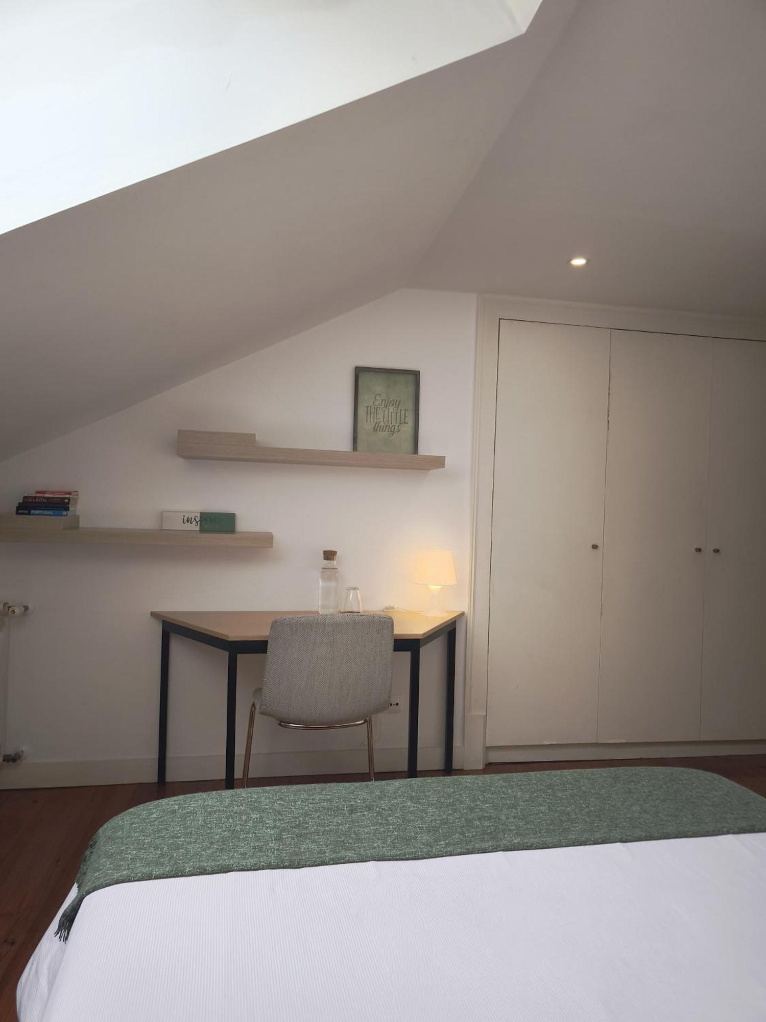In Lisbon's Bairro Alto In Shared Privatunterkunft *